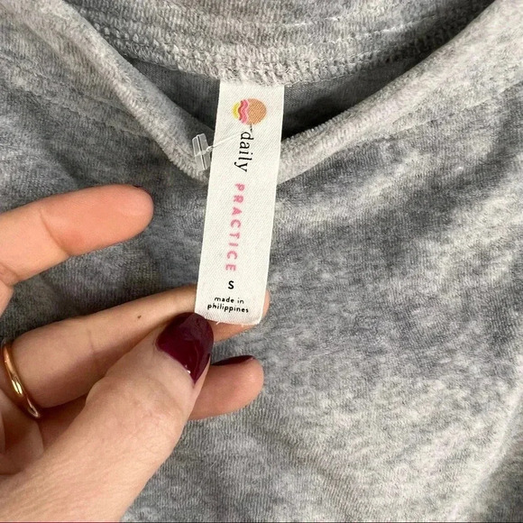 Daily Practice by Anthropologie Off-The-Shoulder Velvet Gray Mini Dress Size S - Picture 12 of 12